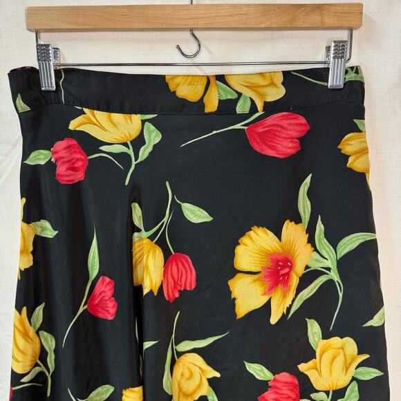 MICHAL Floral Midi Wrap Skirt Size M Black Red Romantic Feminine Ruffles Flowy - Picture 4 of 9